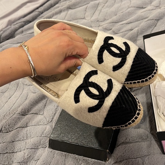 Chanel espadrilles - Picture 3 of 3